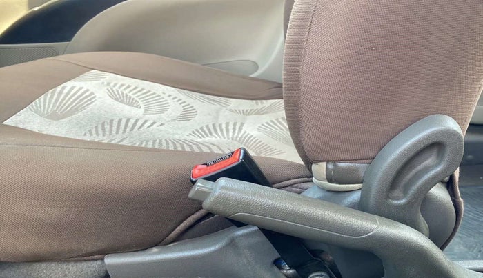 2014 Hyundai i10 MAGNA 1.1, Petrol, Manual, 50,461 km, Driver Side Adjustment Panel