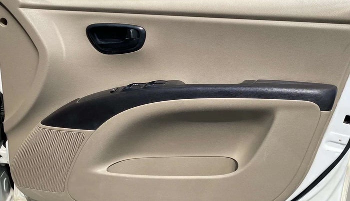 2014 Hyundai i10 MAGNA 1.1, Petrol, Manual, 50,461 km, Driver Side Door Panels Control