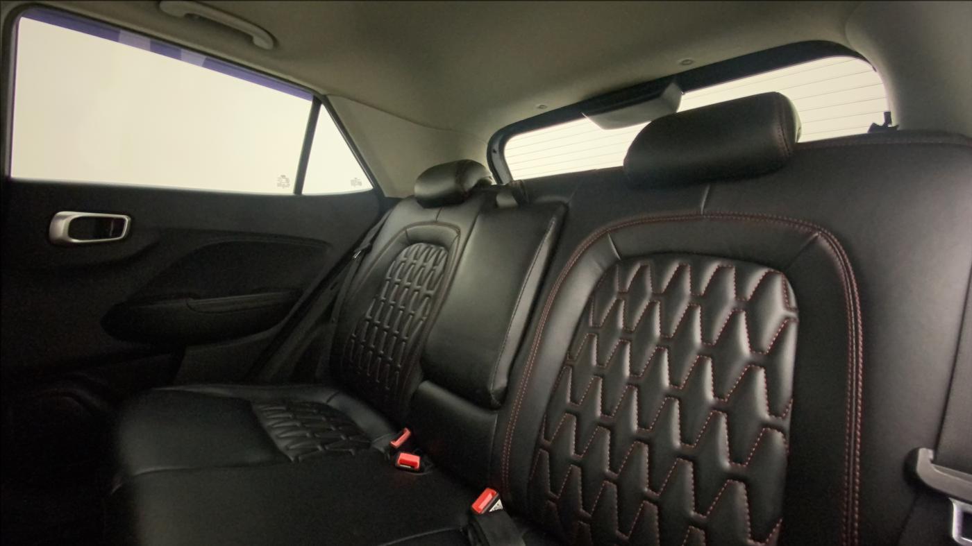 2021 Hyundai VENUE SX 1.0 (O) TURBO, Petrol, Manual, 59,365 km, Right Side Rear Door Cabin