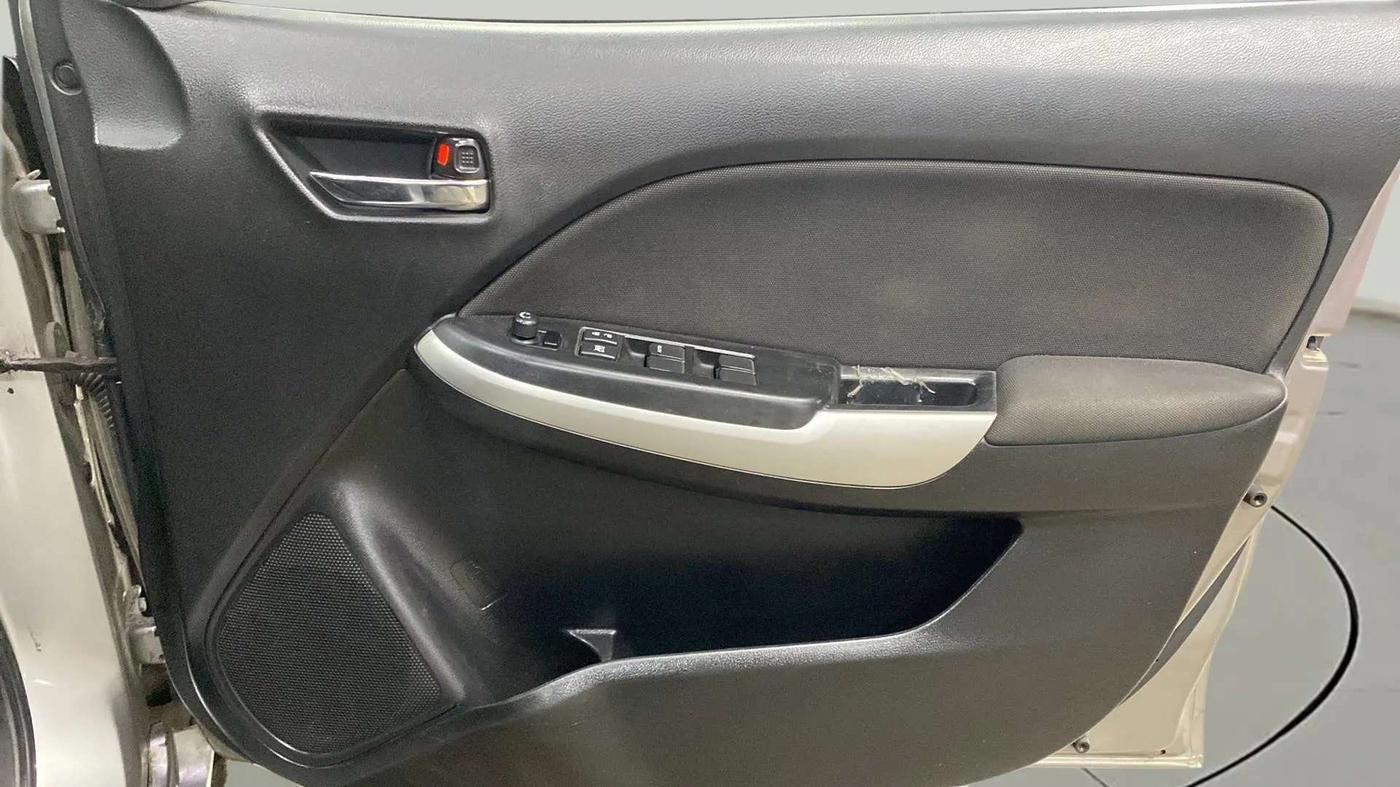 2018 Maruti Baleno DELTA PETROL 1.2, Petrol, Manual, 56,127 km, Driver Side Door Panels Control