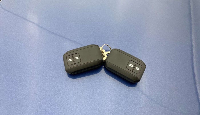 2021 Maruti Baleno ZETA PETROL 1.2, Petrol, Manual, 27,640 km, Key Close Up