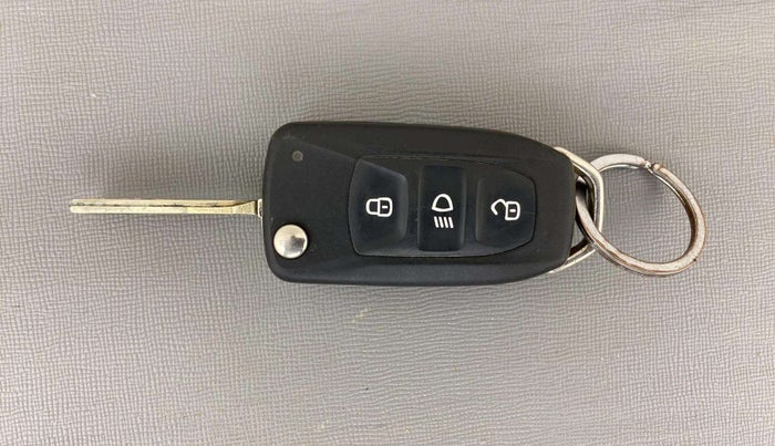 2021 Tata ALTROZ XE PETROL, Petrol, Manual, 15,958 km, Key Close Up