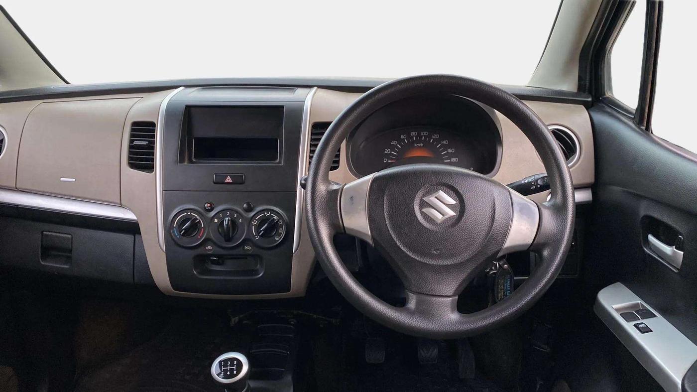 2013 Maruti Wagon R 1.0 LXI, Petrol, Manual, 46,390 km, Steering Wheel Close Up