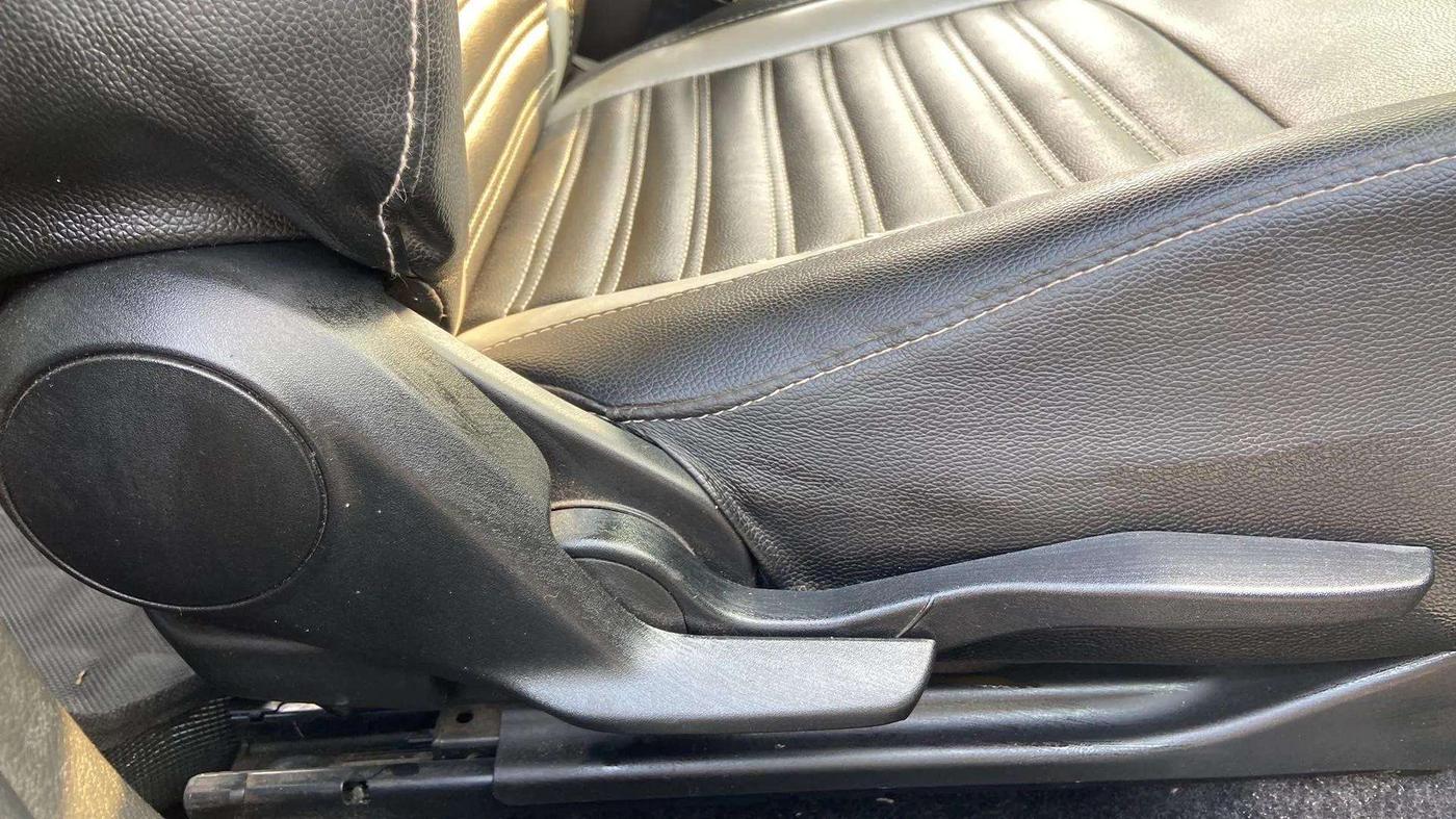 2019 Maruti Baleno ZETA PETROL 1.2, Petrol, Manual, 37,695 km, Driver Side Adjustment Panel