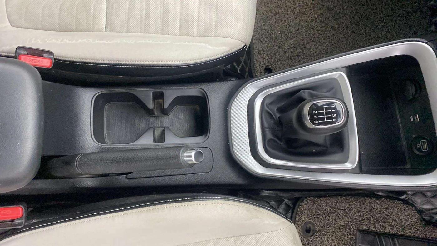 2022 KIA SONET HTX ANNIVERSARY EDITION 1.0 IMT, Petrol, Manual, 20,542 km, Gear Lever