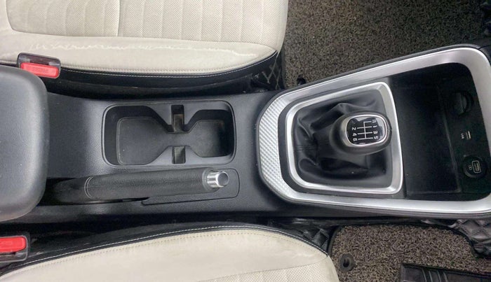 2022 KIA SONET HTX ANNIVERSARY EDITION 1.0 IMT, Petrol, Manual, 20,542 km, Gear Lever