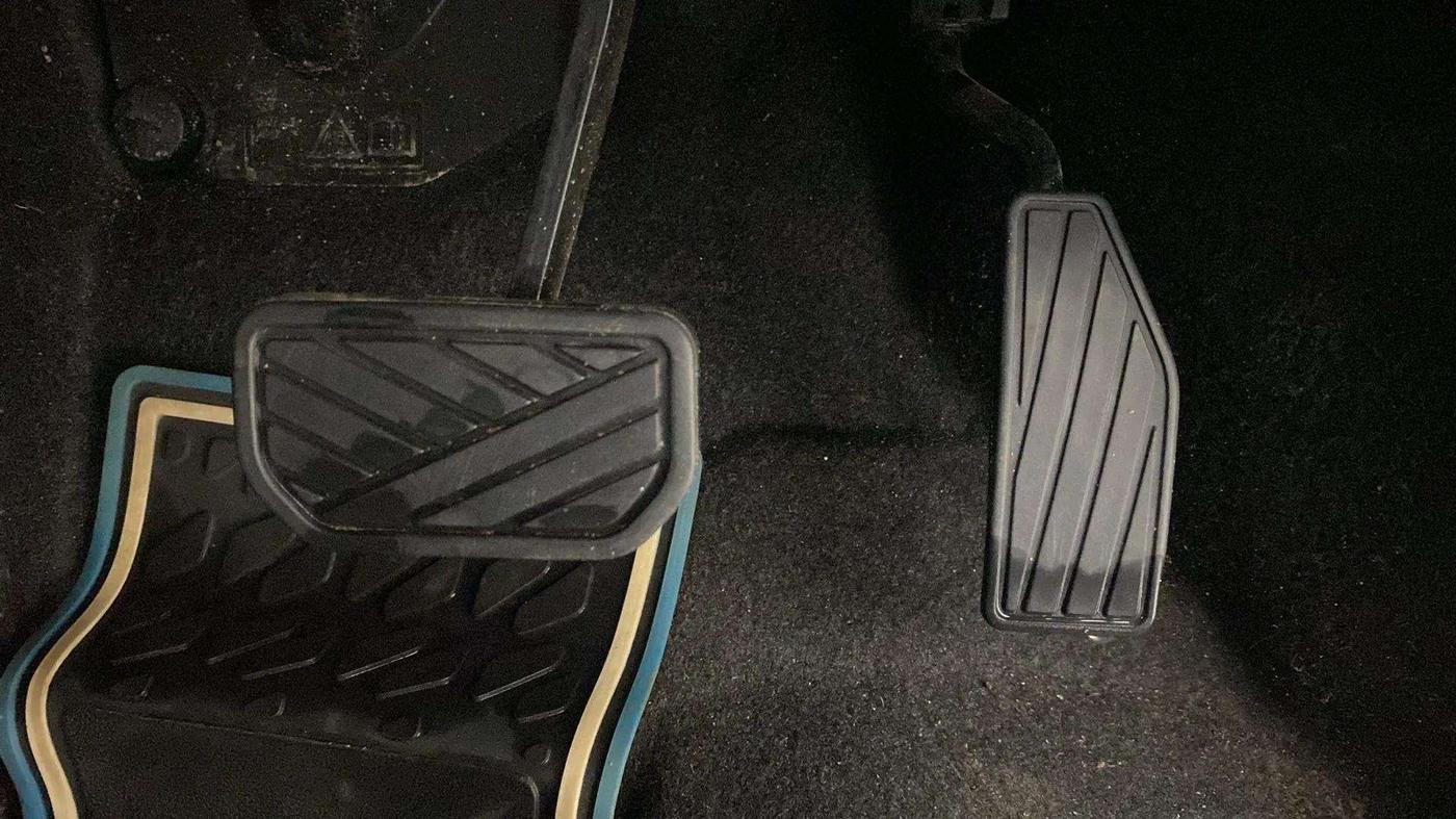 2021 Maruti New Wagon-R ZXI 1.2 AMT, Petrol, Automatic, 17,720 km, Pedals