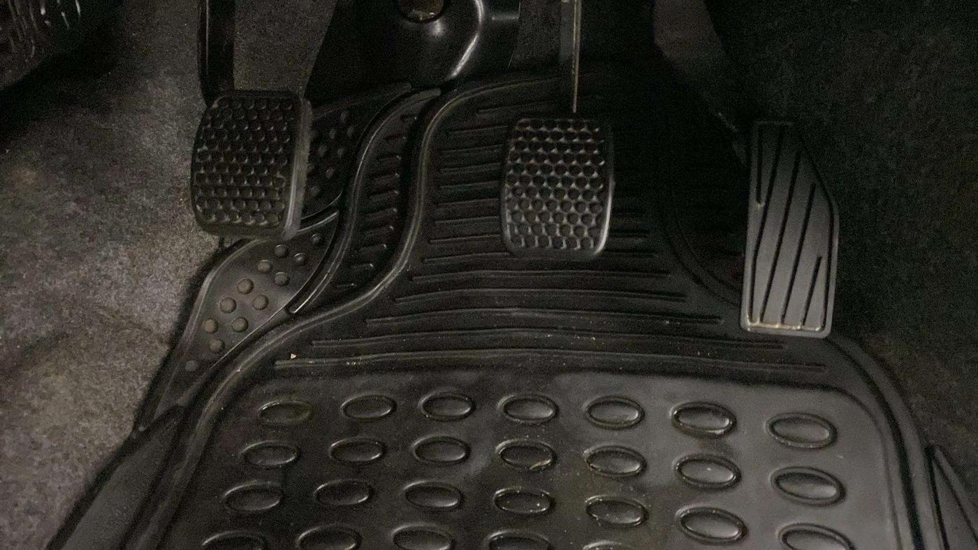 2021 Maruti Alto LXI, Petrol, Manual, 40,253 km, Pedals