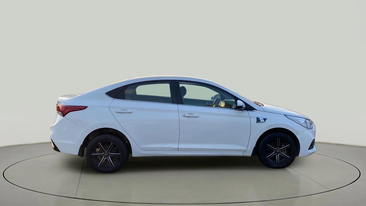 2019 Hyundai Verna 1.4 EX CRDI, Diesel, Manual, 61,456 km, Right Side View