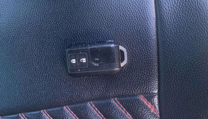 2019 Maruti Swift ZXI PLUS, Petrol, Manual, 47,908 km, Key Close Up