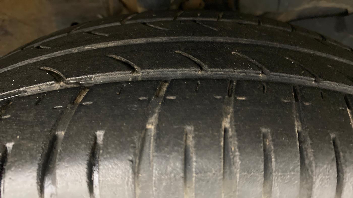 2014 Honda City S MT PETROL, Petrol, Manual, 1,00,009 km, Right Front Tyre Tread