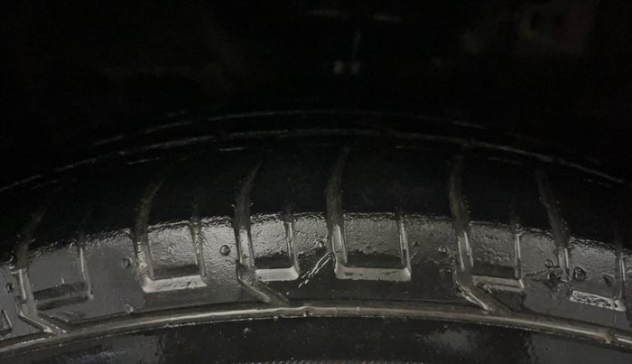 2017 Hyundai Creta SX PLUS AT 1.6 PETROL, Petrol, Automatic, 36,708 km, Left Front Tyre Tread