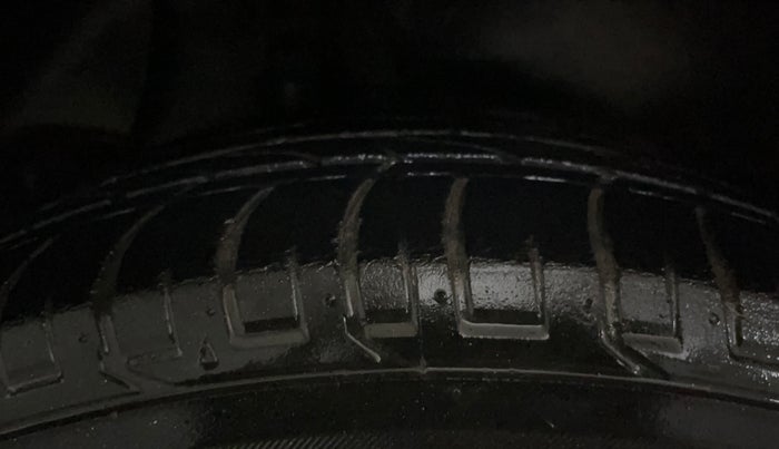 2017 Hyundai Creta SX PLUS AT 1.6 PETROL, Petrol, Automatic, 36,708 km, Right Rear Tyre Tread