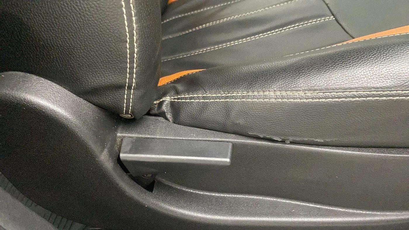 2019 Tata NEXON XM DIESEL, Diesel, Manual, 66,571 km, Driver Side Adjustment Panel