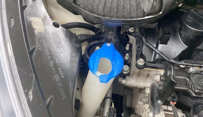 2015 Hyundai Xcent S 1.2, Petrol, Manual, 30,166 km, Front windshield - Wiper bottle cap missing