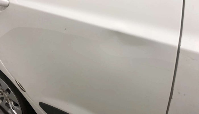 2015 Hyundai Xcent S 1.2, Petrol, Manual, 30,166 km, Right rear door - Slightly dented