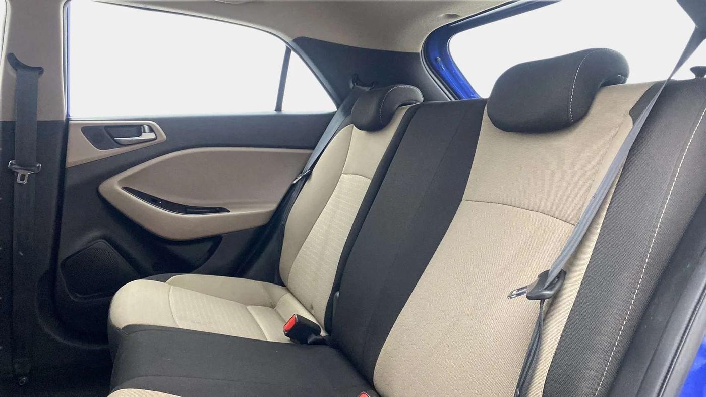 2015 Hyundai Elite i20 ASTA 1.2, Petrol, Manual, 44,671 km, Right Side Rear Door Cabin