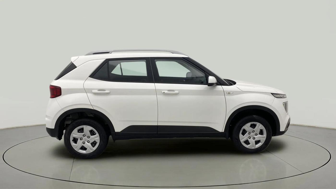 2022 Hyundai VENUE S 1.2, Petrol, Manual, 11,034 km, Right Side View