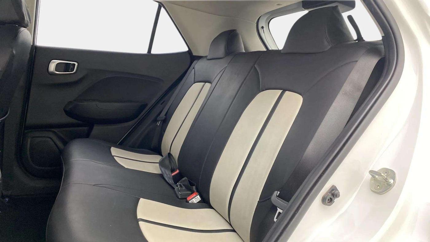 2022 Hyundai VENUE S 1.2, Petrol, Manual, 11,034 km, Right Side Rear Door Cabin