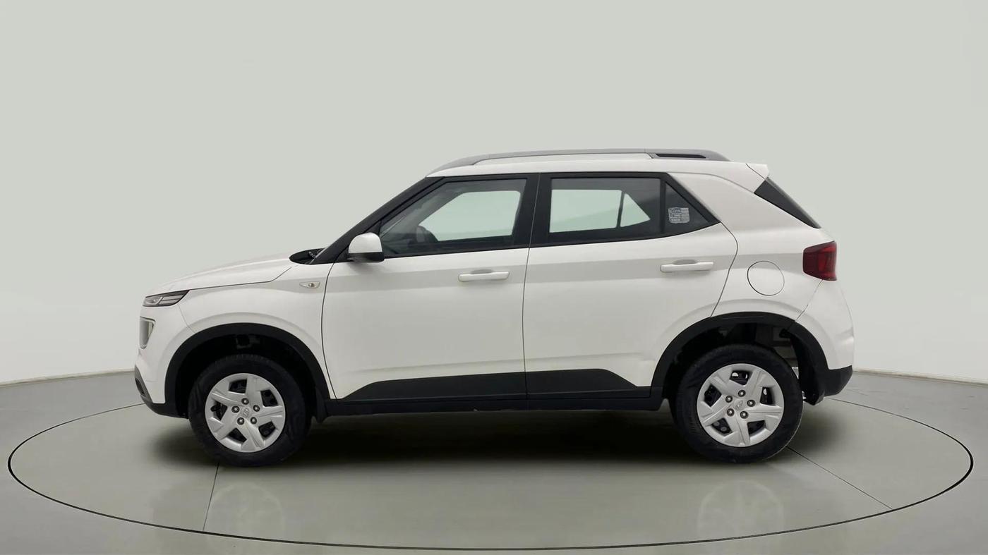 2022 Hyundai VENUE S 1.2, Petrol, Manual, 11,034 km, Left Side
