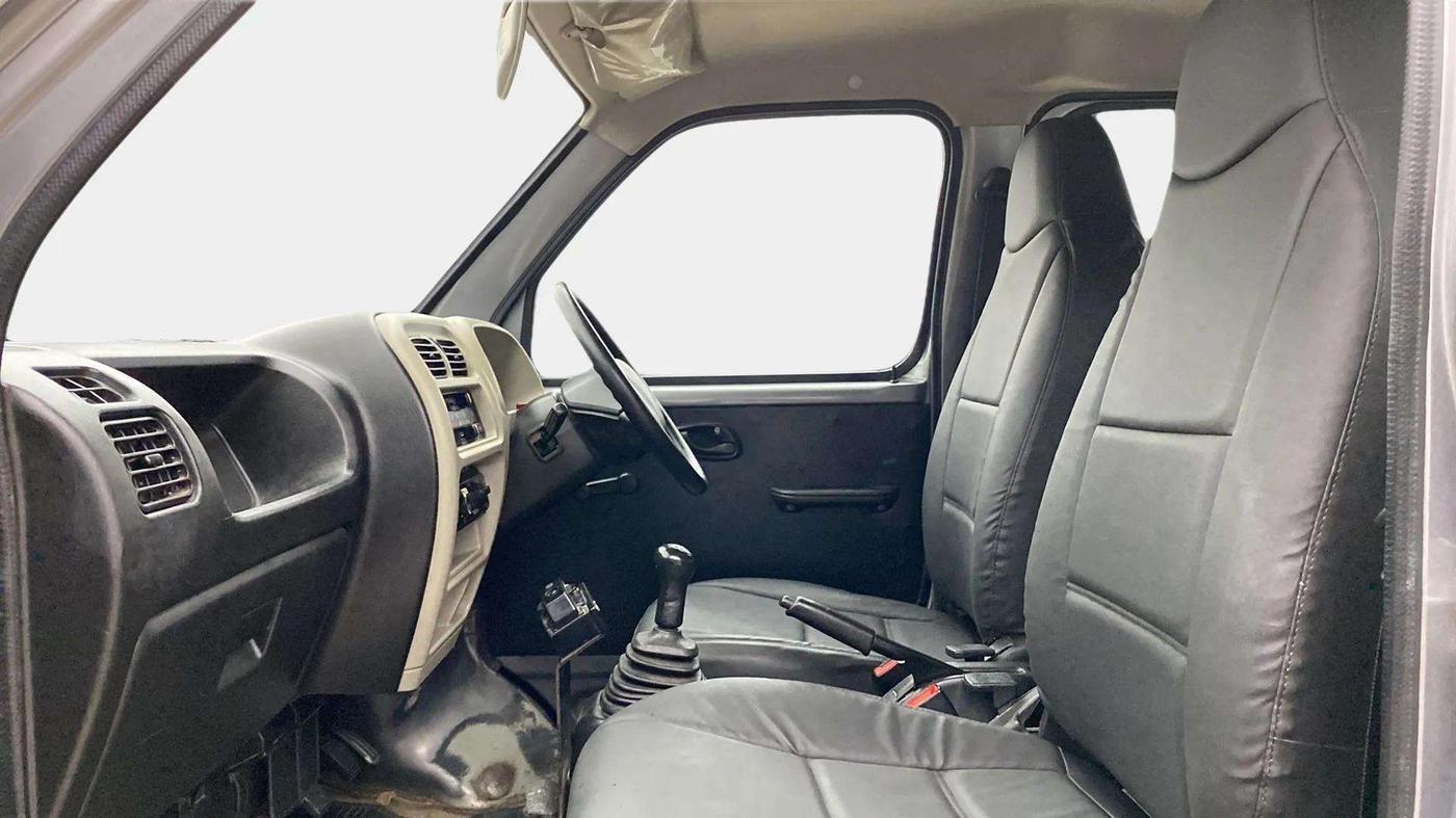 2018 Maruti Eeco 5 STR WITH A/C+HTR, Petrol, Manual, 77,042 km, Right Side Front Door Cabin