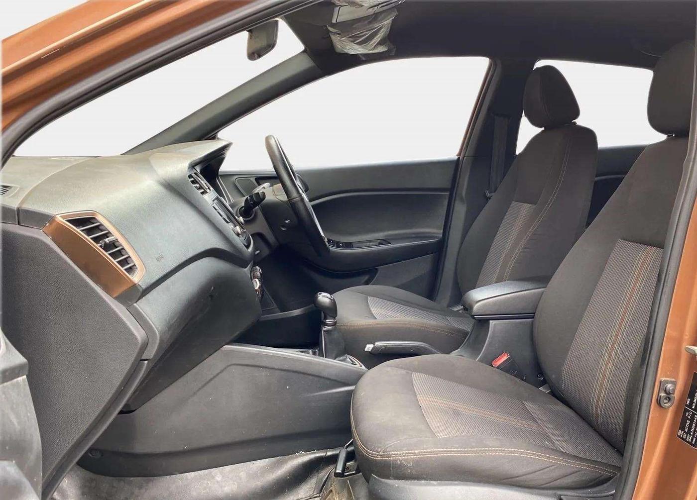 2018 Hyundai i20 Active 1.2 S, Petrol, Manual, 69,723 km, Right Side Front Door Cabin