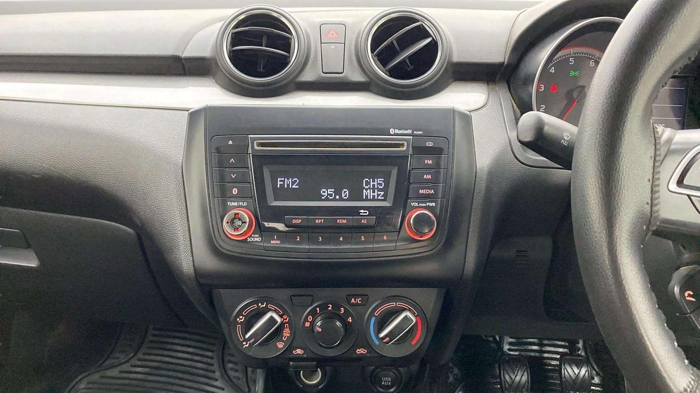 2018 Maruti Swift VXI, Petrol, Manual, 43,901 km, Air Conditioner