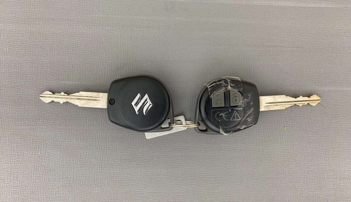 2018 Maruti Swift VXI, Petrol, Manual, 43,901 km, Key Close Up