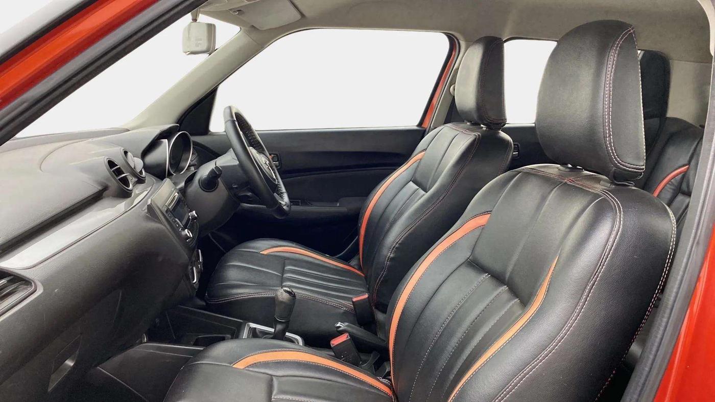 2018 Maruti Swift VXI, Petrol, Manual, 43,901 km, Right Side Front Door Cabin