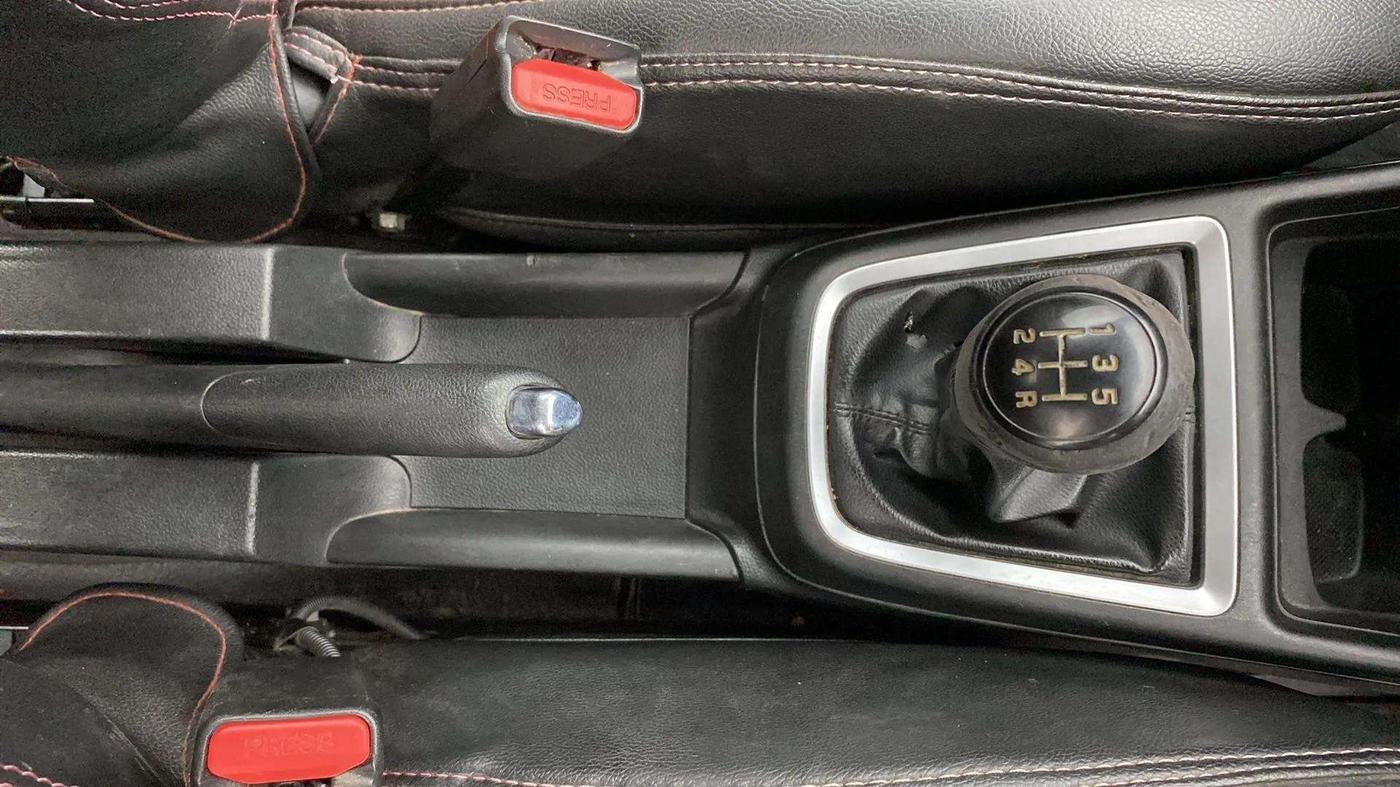 2018 Maruti Swift VXI, Petrol, Manual, 43,901 km, Gear Lever