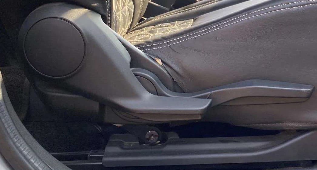 2021 Maruti Baleno ZETA PETROL 1.2, Petrol, Manual, 17,532 km, Driver Side Adjustment Panel