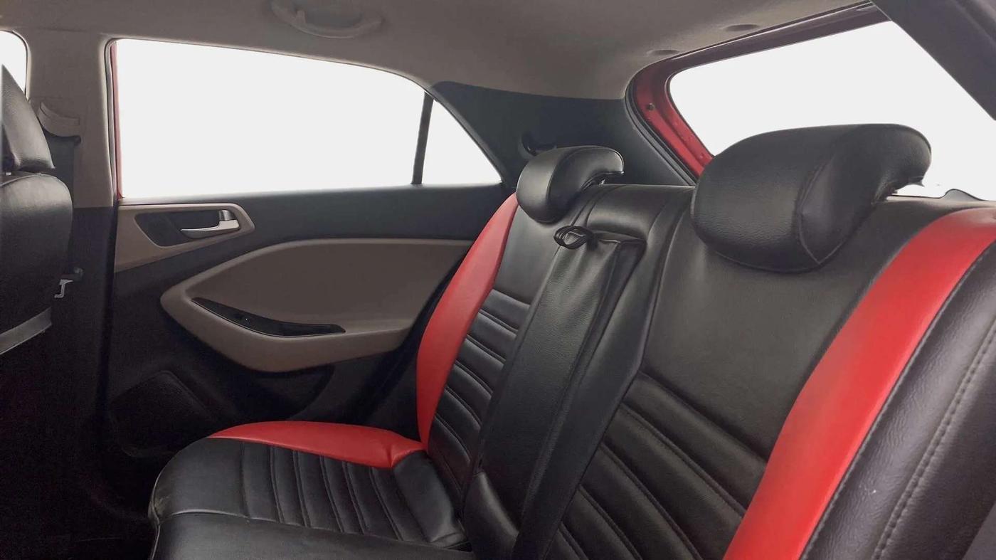 2020 Hyundai Elite i20 ASTA 1.2 (O), Petrol, Manual, 23,643 km, Right Side Rear Door Cabin