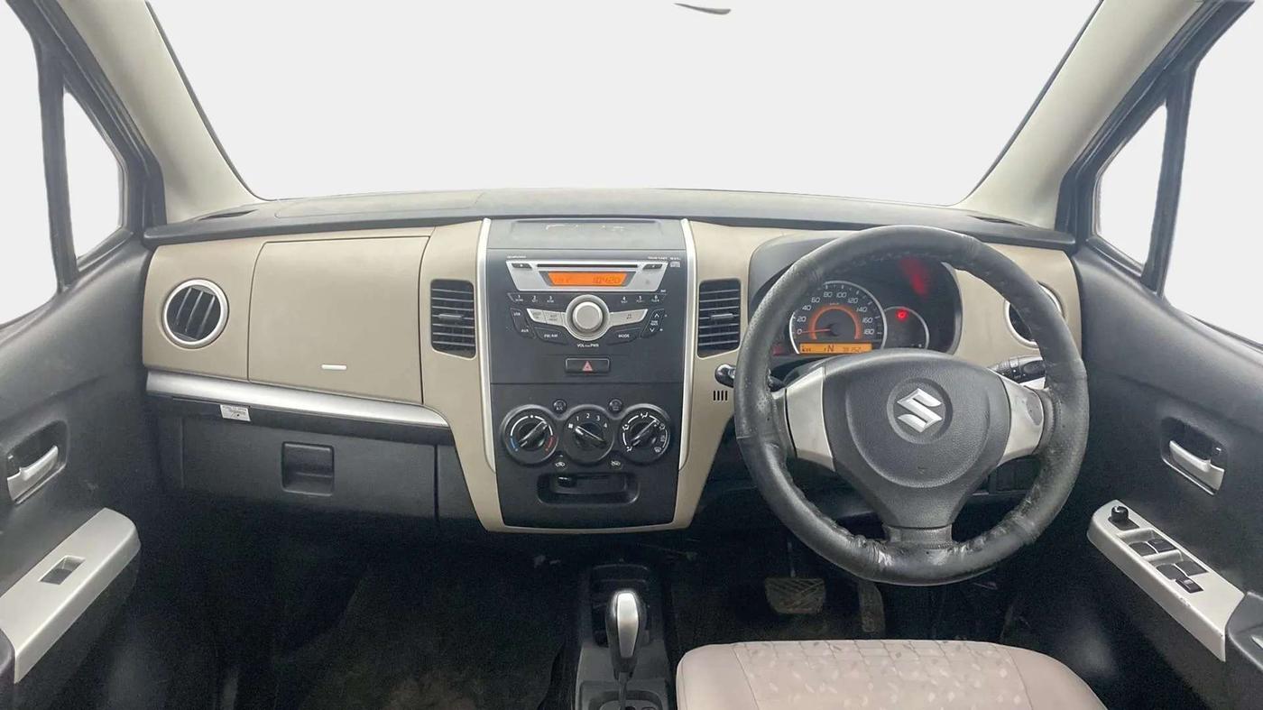 2016 Maruti Wagon R 1.0 VXI AMT, CNG, Automatic, 78,370 km, Dashboard