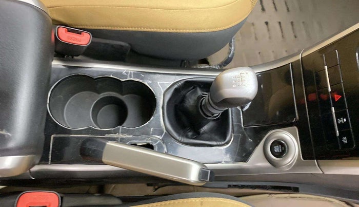 2019 Mahindra XUV500 W7, Diesel, Manual, 88,643 km, Gear Lever