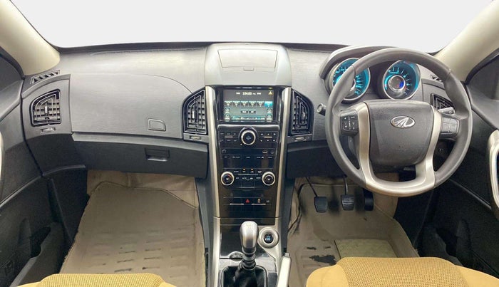 2019 Mahindra XUV500 W7, Diesel, Manual, 88,643 km, Dashboard