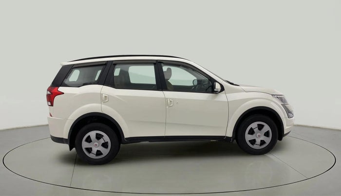 2019 Mahindra XUV500 W7, Diesel, Manual, 88,643 km, Right Side View