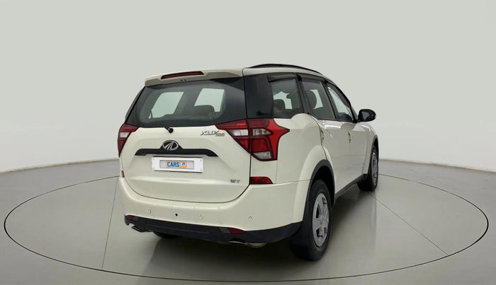 2019 Mahindra XUV500 W7, Diesel, Manual, 88,643 km, Right Back Diagonal