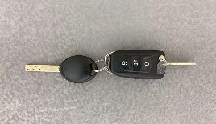 2020 Tata Tiago XZ PLUS PETROL, Petrol, Manual, 50,148 km, Key Close Up