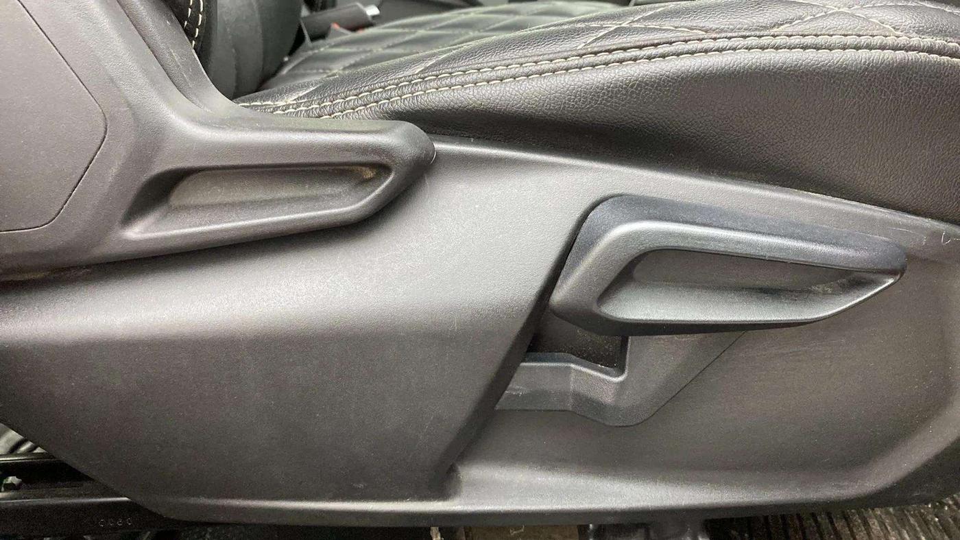 2020 Tata Tiago XZ PLUS PETROL, Petrol, Manual, 50,148 km, Driver Side Adjustment Panel