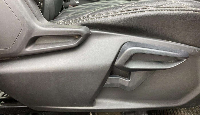 2020 Tata Tiago XZ PLUS PETROL, Petrol, Manual, 50,148 km, Driver Side Adjustment Panel