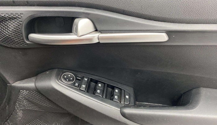 2019 KIA SELTOS HTK PLUS 1.5, Petrol, Manual, 32,639 km, Driver Side Door Panels Control