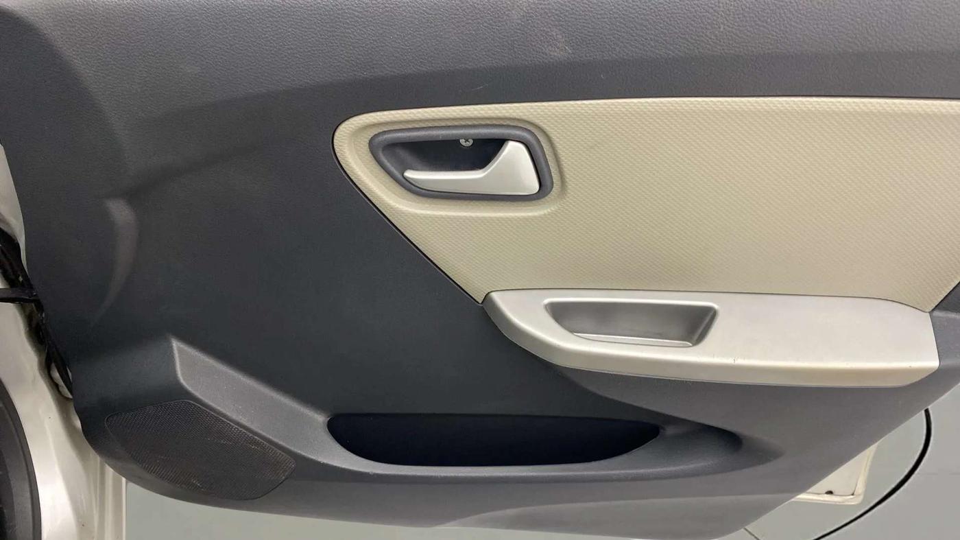 2017 Maruti Alto K10 VXI (O) AMT, Petrol, Automatic, 16,901 km, Driver Side Door Panels Control