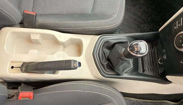 2021 Mahindra XUV300 W6 1.5 DIESEL, Diesel, Manual, 31,422 km, Gear Lever