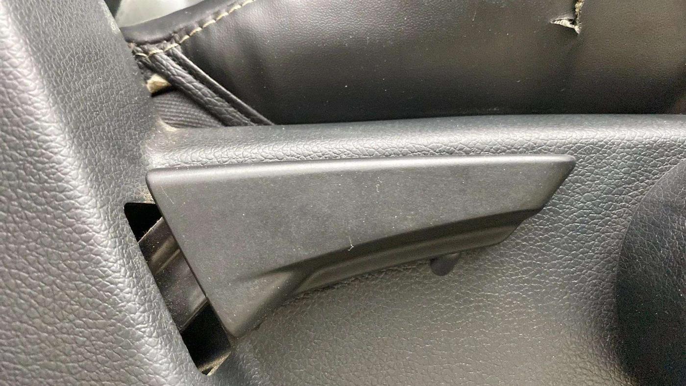 2021 Mahindra Thar LX  P 4WD AT CONVERTIBLE, Petrol, Automatic, 50,577 km, Driver Side Adjustment Panel