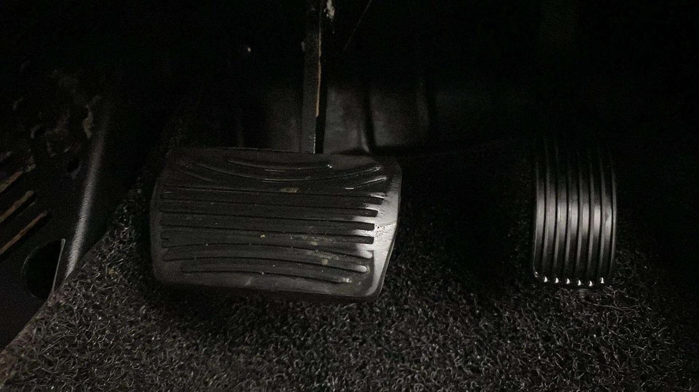 2021 Mahindra Thar LX  P 4WD AT CONVERTIBLE, Petrol, Automatic, 50,577 km, Pedals