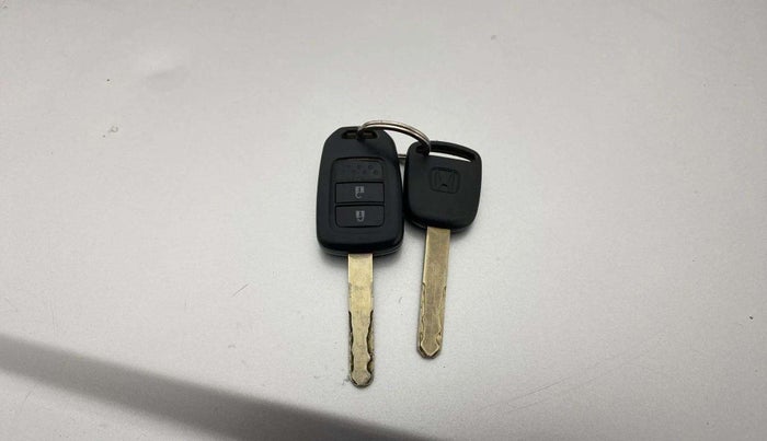 2018 Honda WR-V 1.2L I-VTEC S MT, Petrol, Manual, 37,131 km, Key Close Up