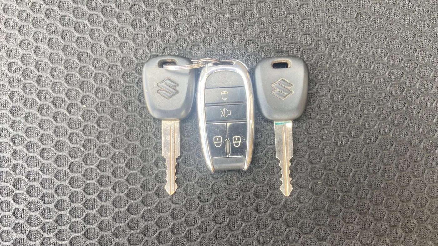 2020 Maruti Alto LXI, CNG, Manual, 18,864 km, Key Close Up