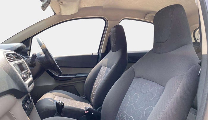 2016 Tata Tiago XT PETROL, Petrol, Manual, 63,811 km, Right Side Front Door Cabin
