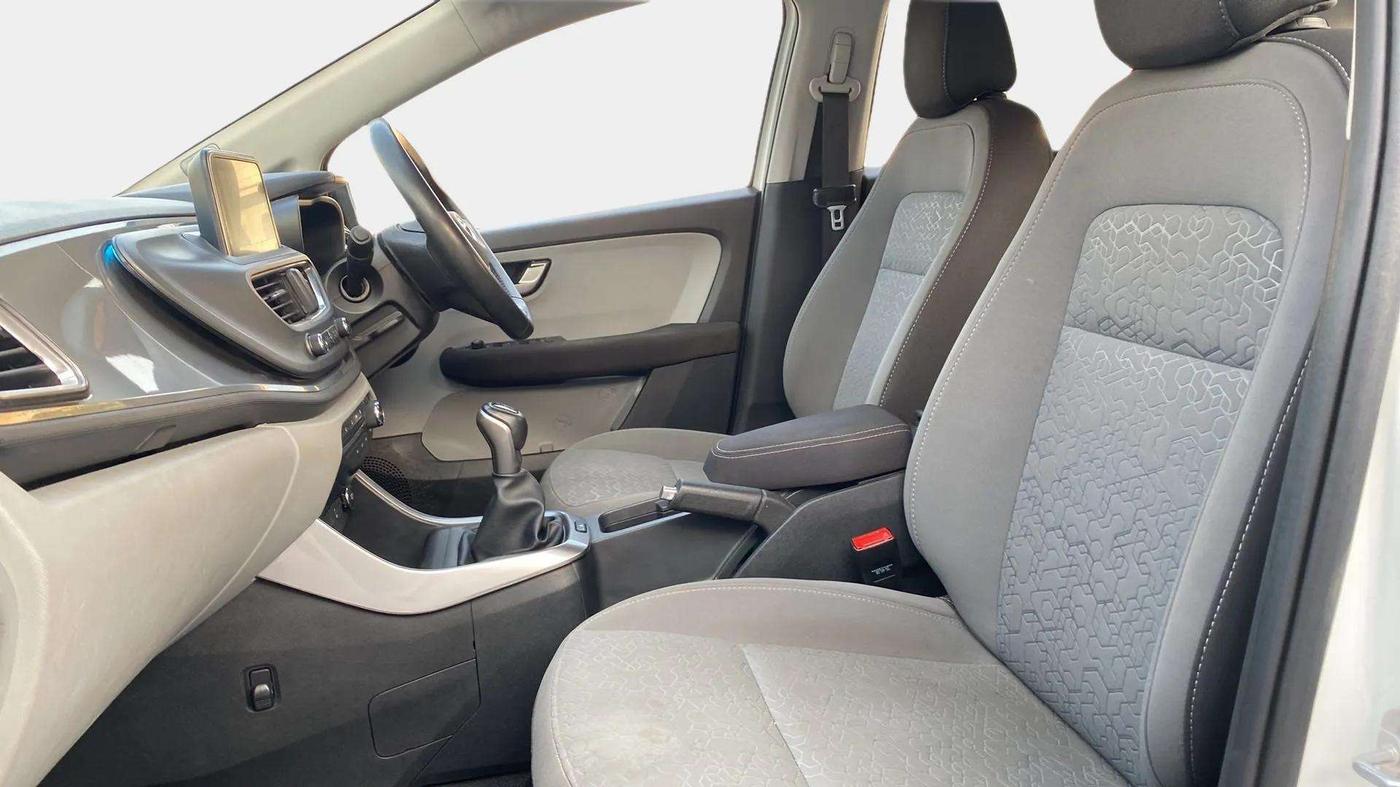 2020 Tata ALTROZ XZ PETROL, CNG, Manual, 27,240 km, Right Side Front Door Cabin