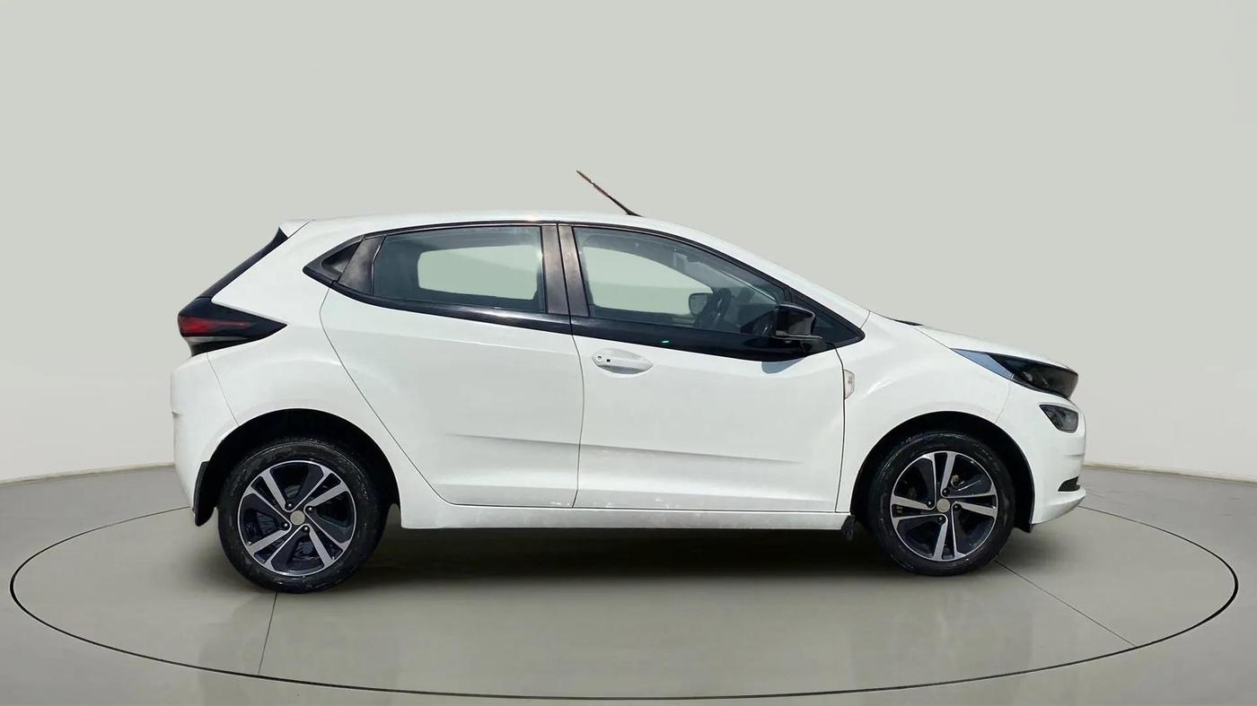 2020 Tata ALTROZ XZ PETROL, CNG, Manual, 27,240 km, Right Side